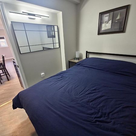 Cozy Home On A Quiet Street Minutes To Dt Kingston Bagian luar foto