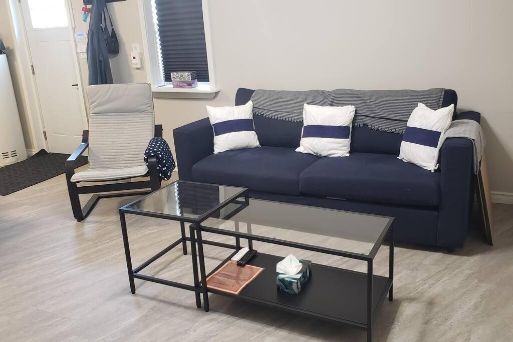 Cozy Home On A Quiet Street Minutes To Dt Kingston Bagian luar foto