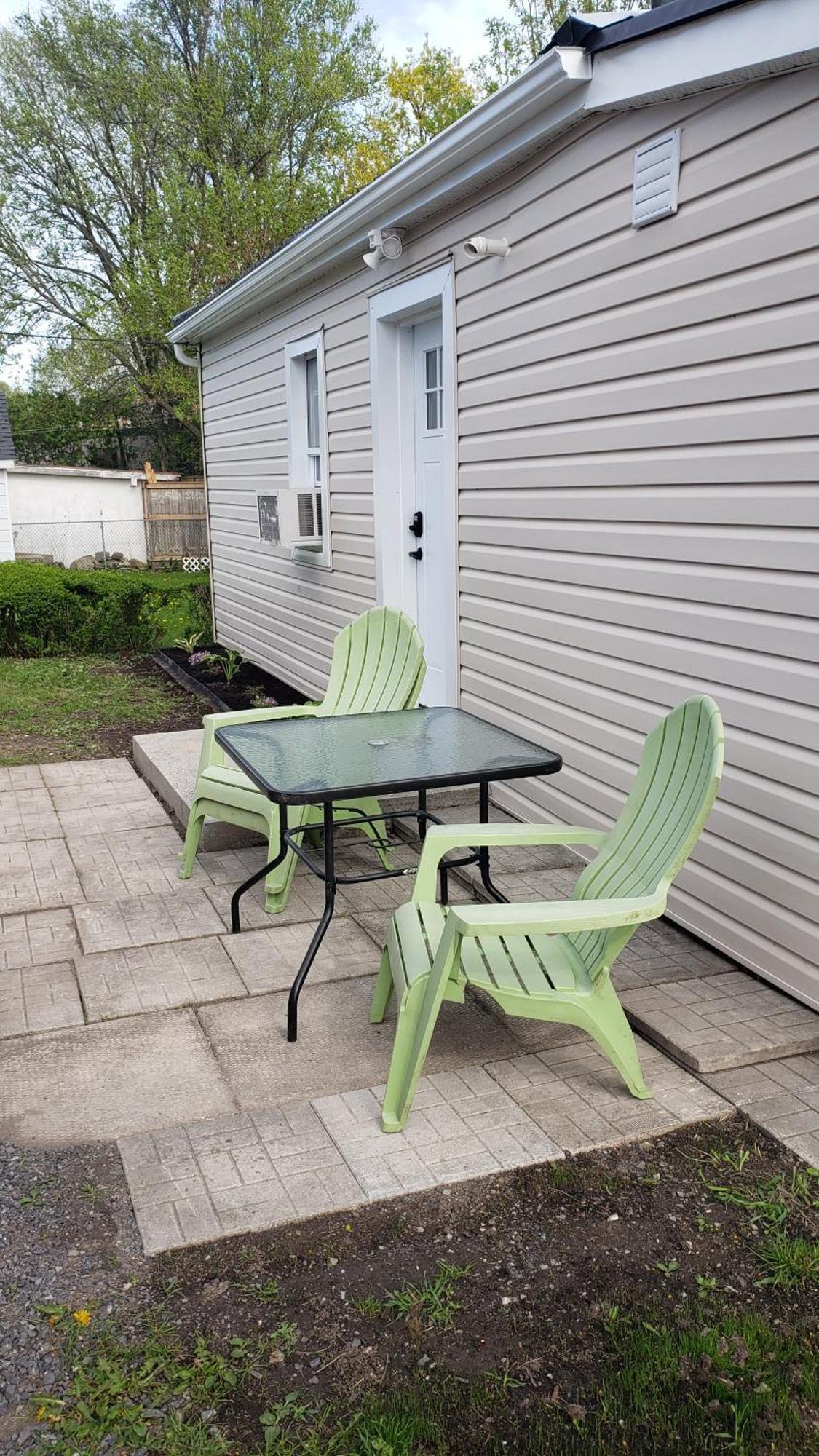 Cozy Home On A Quiet Street Minutes To Dt Kingston Bagian luar foto